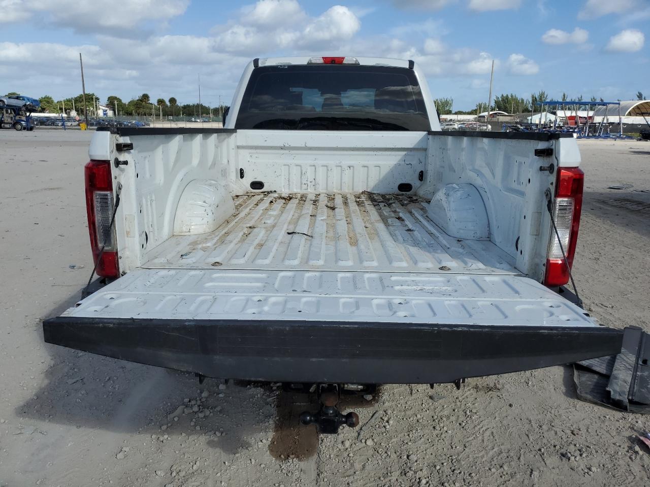2018 Ford F250 VIN 1FT7W2BTXJEB81497 Copart auction photo, water/flood / all over damage thumbnail 6
