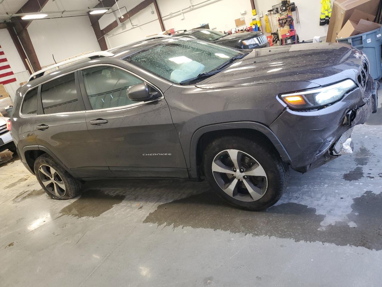 2019 Jeep Grand Cherokee VIN 1C4PJMDX3KD218598 Copart auction photo, front end damage thumbnail 4