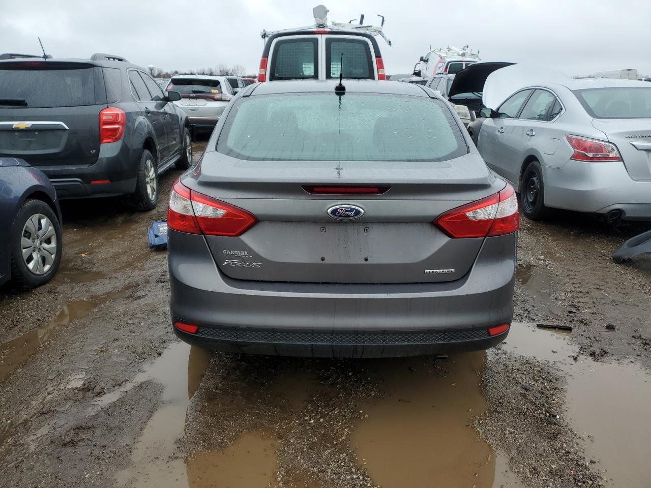 2013 Ford Focus VIN 1FADP3E2XDL266547 Copart auction photo, front end / minor dent/scratches damage thumbnail 6
