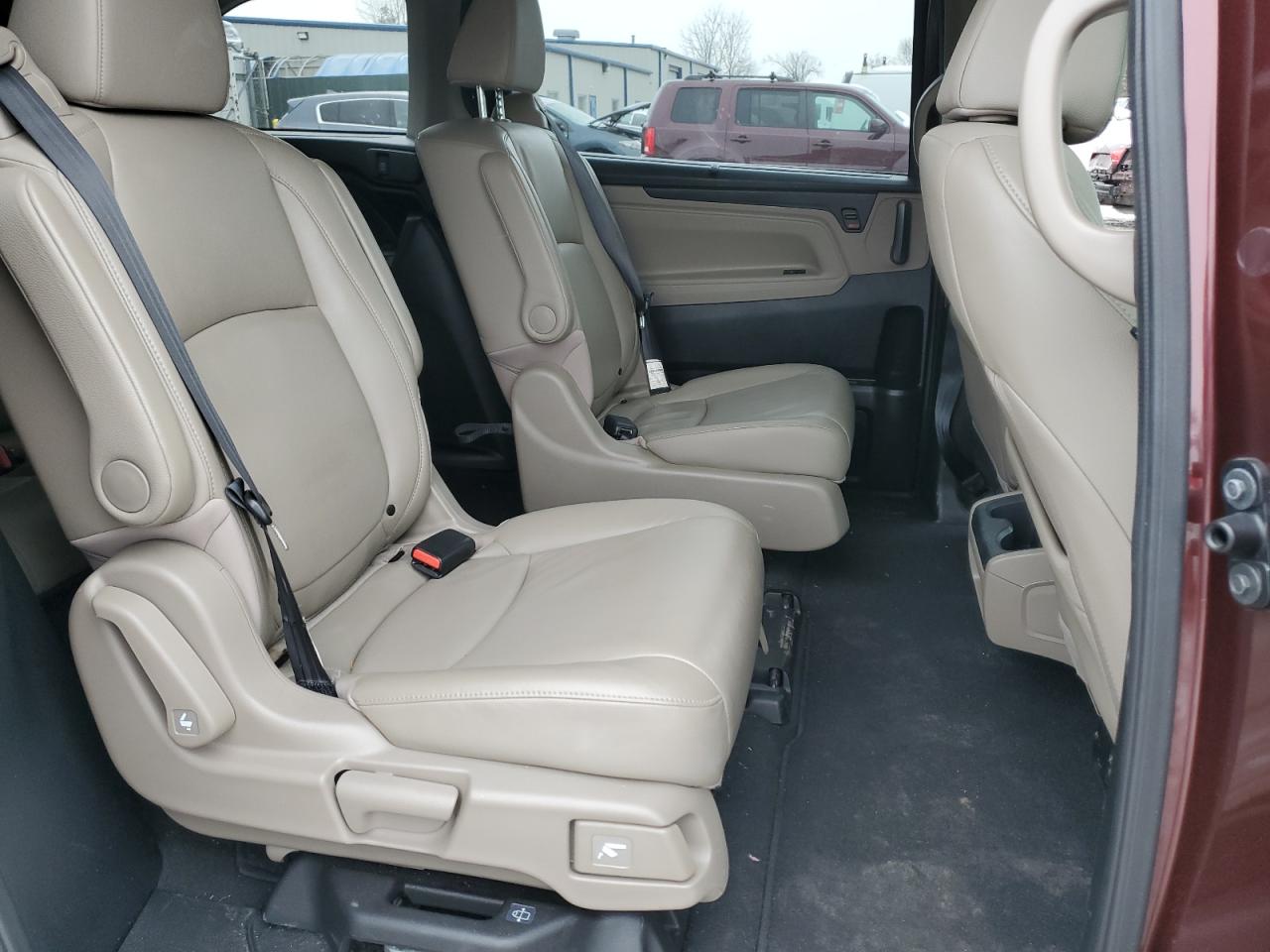 2018 Honda Odyssey VIN 5FNRL6H71JB106608 Copart auction photo, rear end / minor dent/scratches damage thumbnail 11