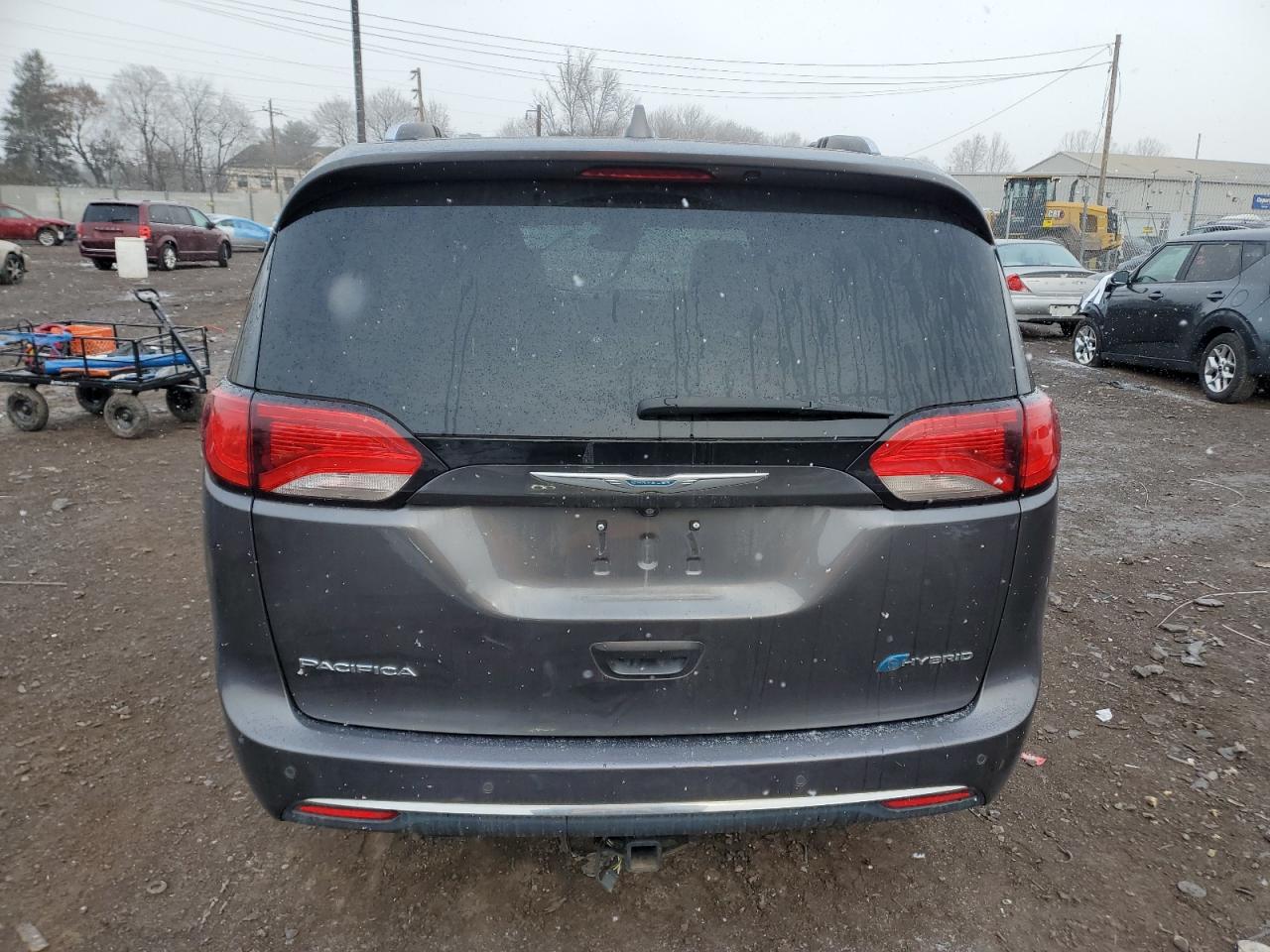 2018 Chrysler Pacifica VIN 2C4RC1N72JR169695 Copart auction photo, side / minor dent/scratches damage thumbnail 6