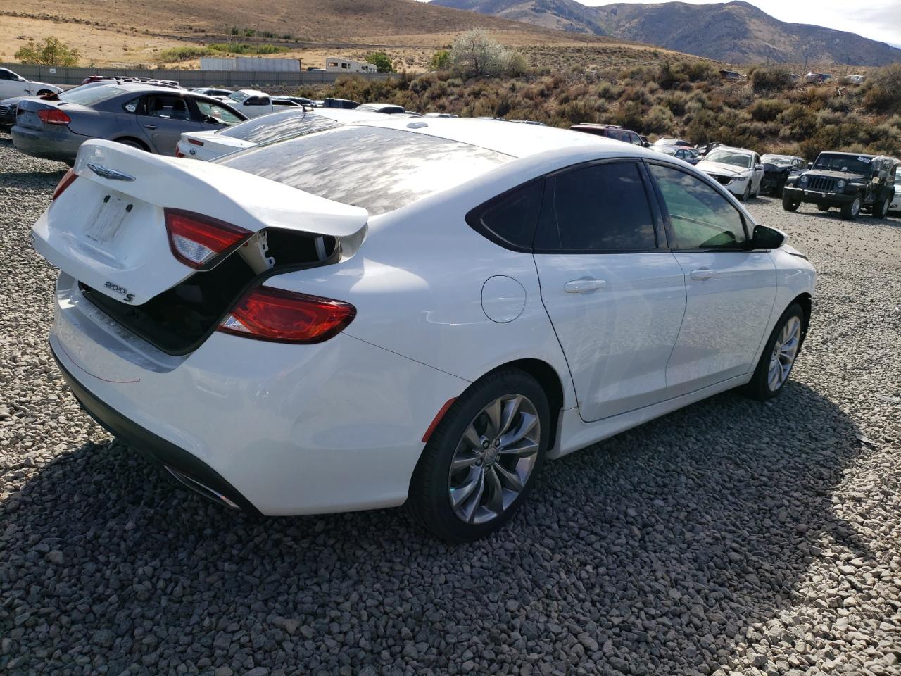 2015 Chrysler 200 VIN 1C3CCCDGXFN522597 Copart auction photo, front end damage thumbnail 3