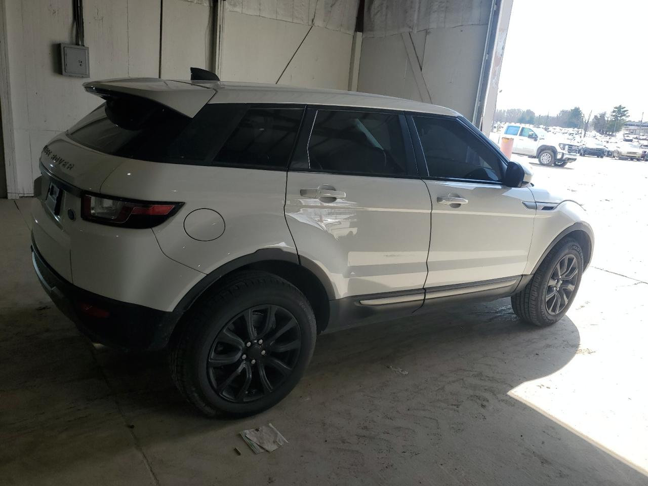 2018 Land Rover Range Rover VIN SALVP2RX2JH289911 Copart auction photo, normal wear damage thumbnail 3