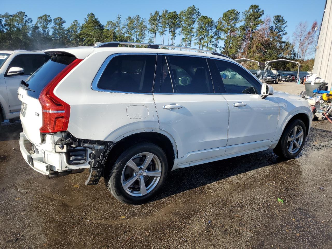2017 Volvo XC90 VIN YV4102XK5H1144167 Copart auction photo, rear end damage thumbnail 3