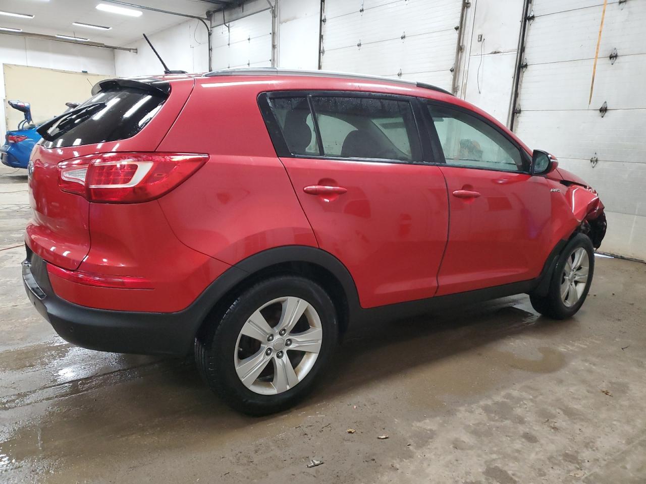 2011 KIA Sportage VIN KNDPBCA28B7063061 Copart auction photo, front end / side damage thumbnail 3