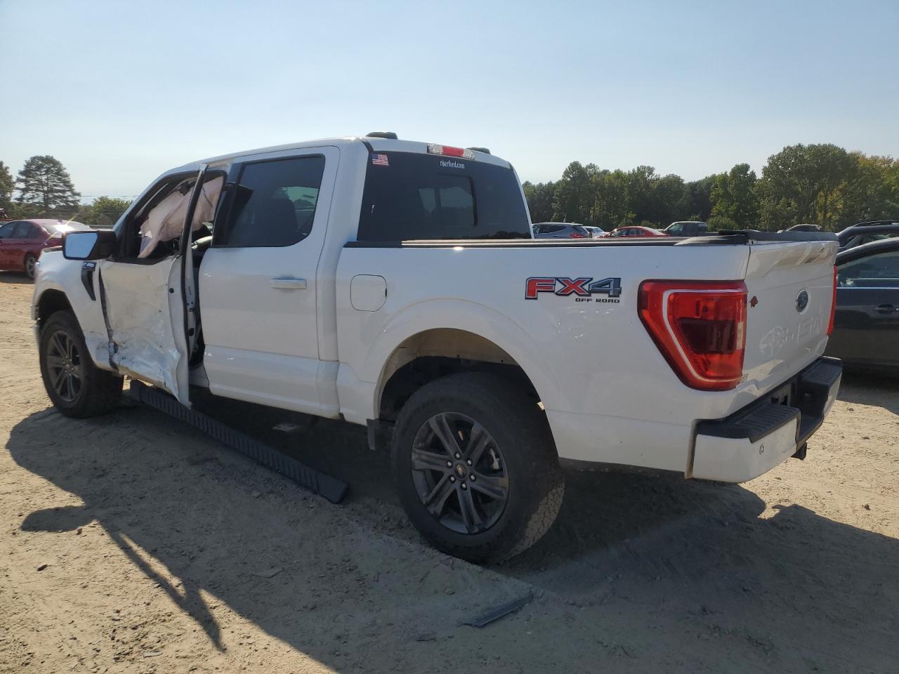 2022 Ford F-150 VIN 1FTFW1E52NKE80542 Copart auction photo, side / front end damage thumbnail 2