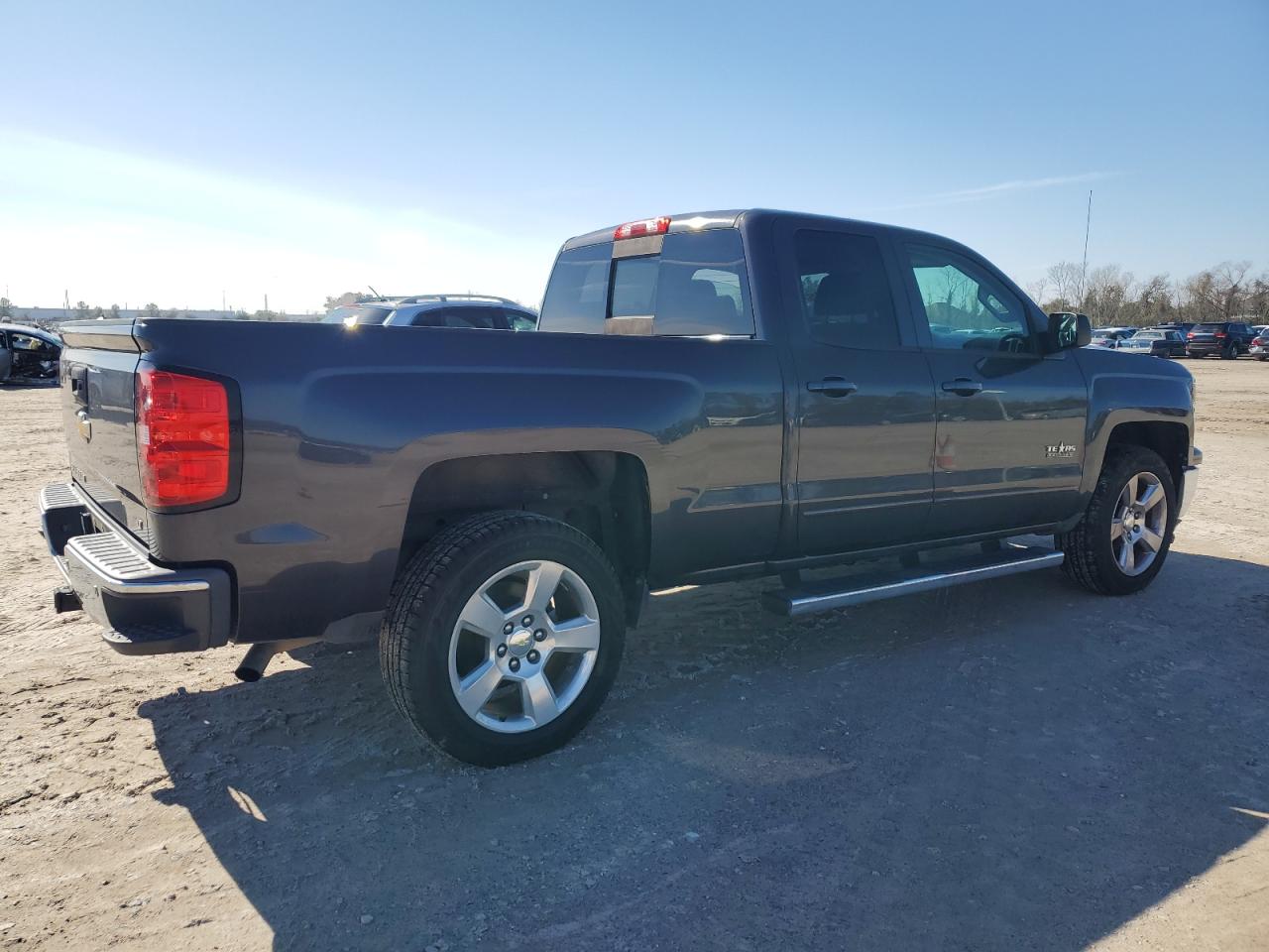 2015 Chevrolet Silverado VIN 1GCRCREC2FZ163100 Copart auction photo, front end damage thumbnail 3