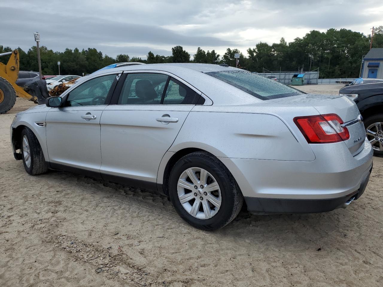 2012 Ford Taurus VIN 1FAHP2DW9CG112158 Copart auction photo, front end damage thumbnail 2