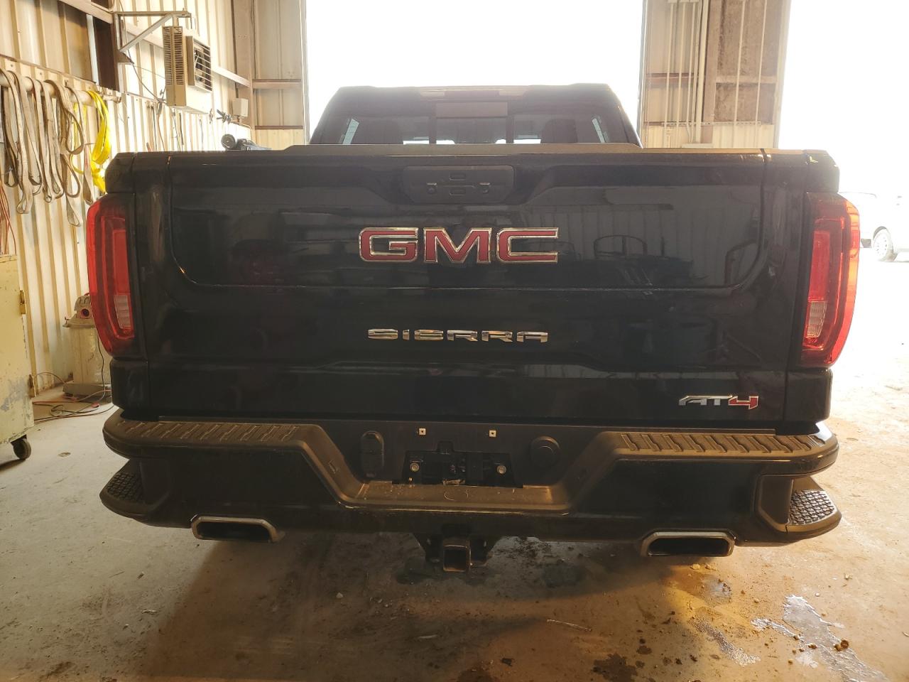2021 GMC Sierra VIN 3GTP9EED7MG348098 Copart auction photo, normal wear / minor dent/scratches damage thumbnail 6