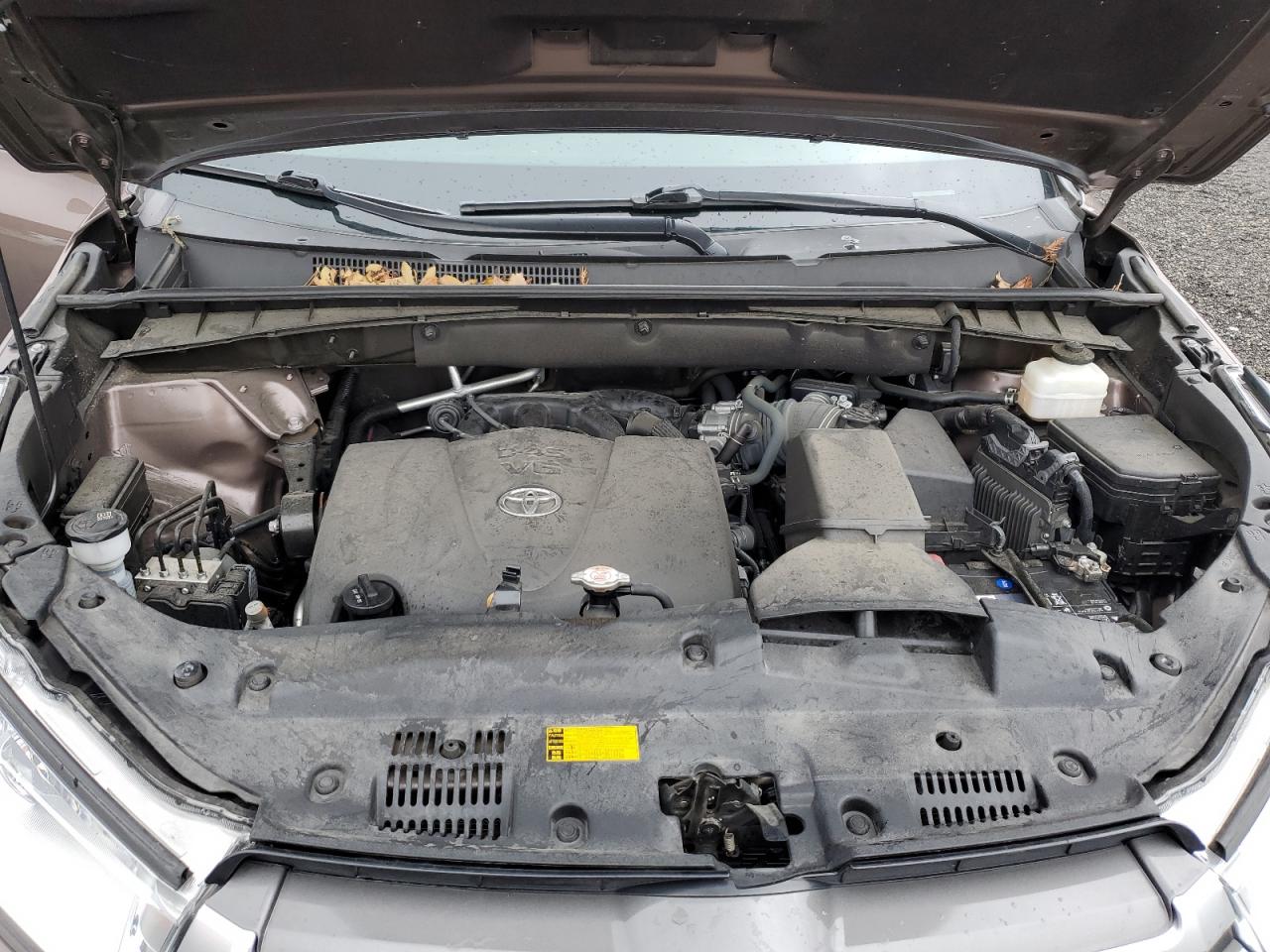2019 Toyota Highlander VIN 5TDJZRFH4KS971708 Copart auction photo, side damage thumbnail 12