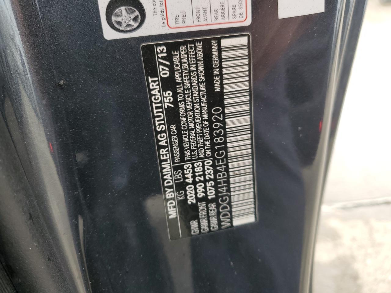 2014 Mercedes-Benz C-klasse VIN WDDGJ4HB4EG183920 Copart auction photo, front end / minor dent/scratches damage thumbnail 12