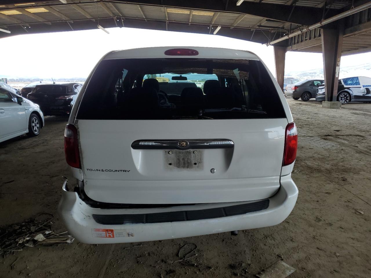 2006 Chrysler Town & Country VIN 1A4GP45RX6B658148 Copart auction photo, rear end / side damage thumbnail 6