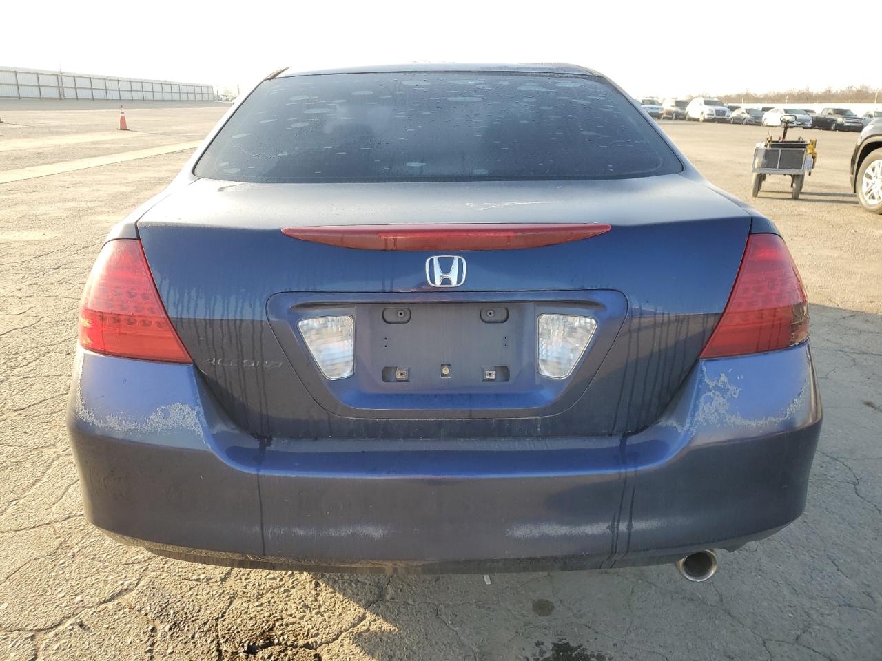 2007 Honda Accord VIN 1HGCM56477A190751 Copart auction photo, vandalism / stripped damage thumbnail 6