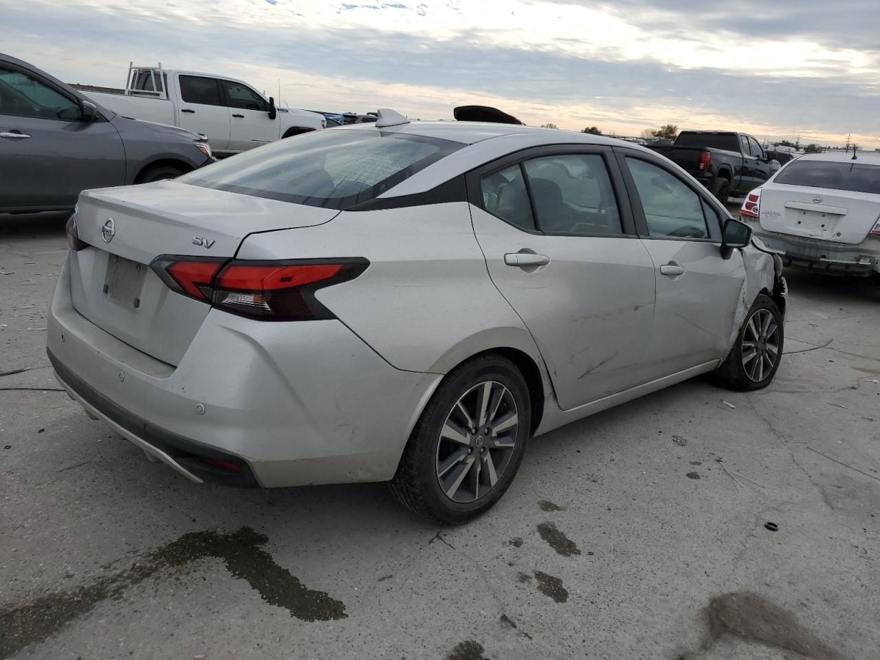 2021 Nissan Versa VIN 3N1CN8EV5ML839705 Copart auction photo, all over damage thumbnail 3