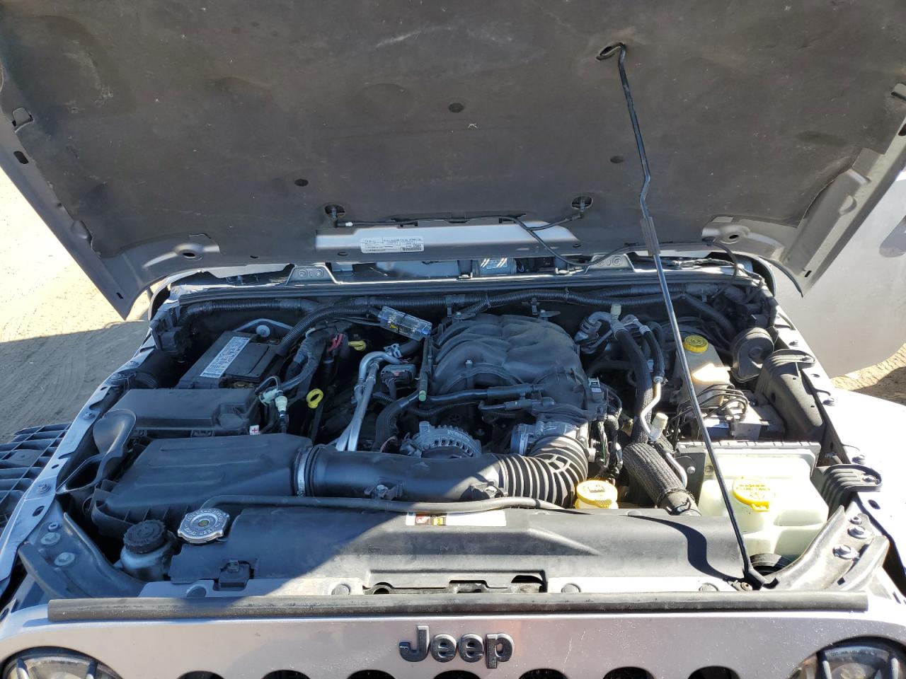 2015 Jeep Wrangler VIN 1C4BJWFG6FL626799 Copart auction photo, front end / side damage thumbnail 14