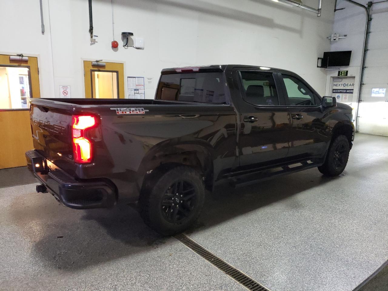 2021 Chevrolet Silverado VIN 3GCPYFED9MG364277 Copart auction photo, normal wear damage thumbnail 3