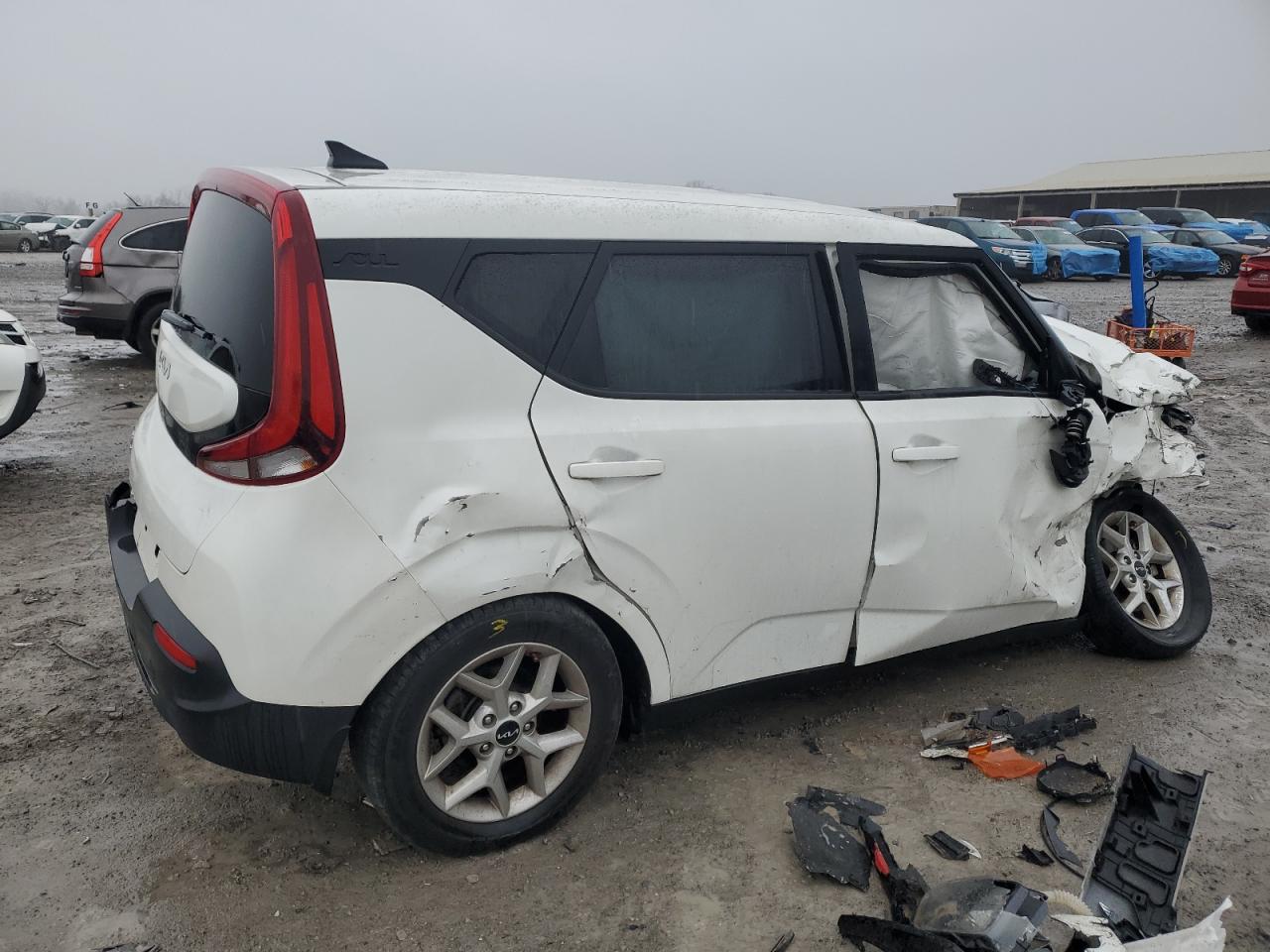 2022 KIA Soul VIN KNDJ23AU0N7155678 Copart auction photo, all over damage thumbnail 3