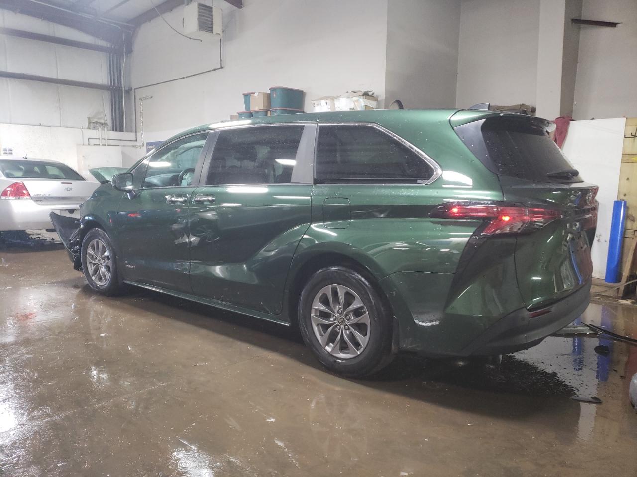 2021 Toyota Sienna VIN 5TDYRKEC8MS026985 Copart auction photo, front end / mechanical damage thumbnail 2