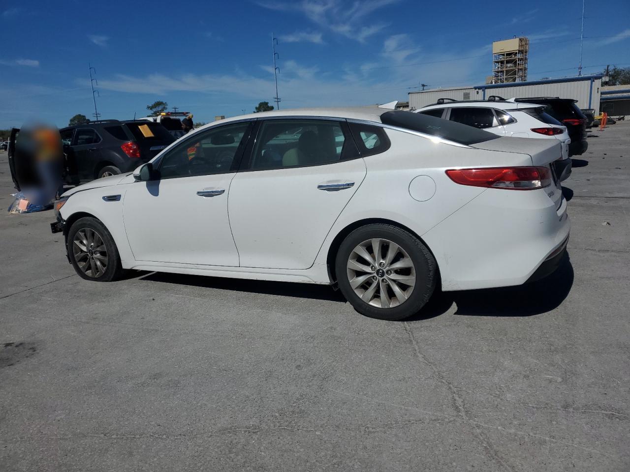 2016 KIA Optima VIN 5XXGU4L38GG107435 Copart auction photo, front end / side damage thumbnail 2
