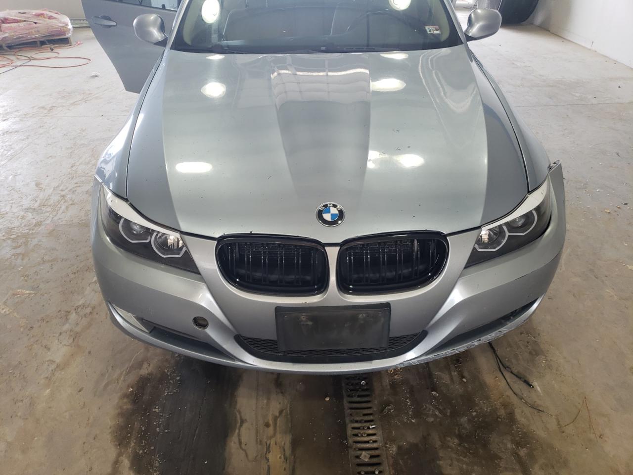2009 BMW 3er VIN WBAUT93509A191198 Copart auction photo, front end / undercarriage damage thumbnail 12