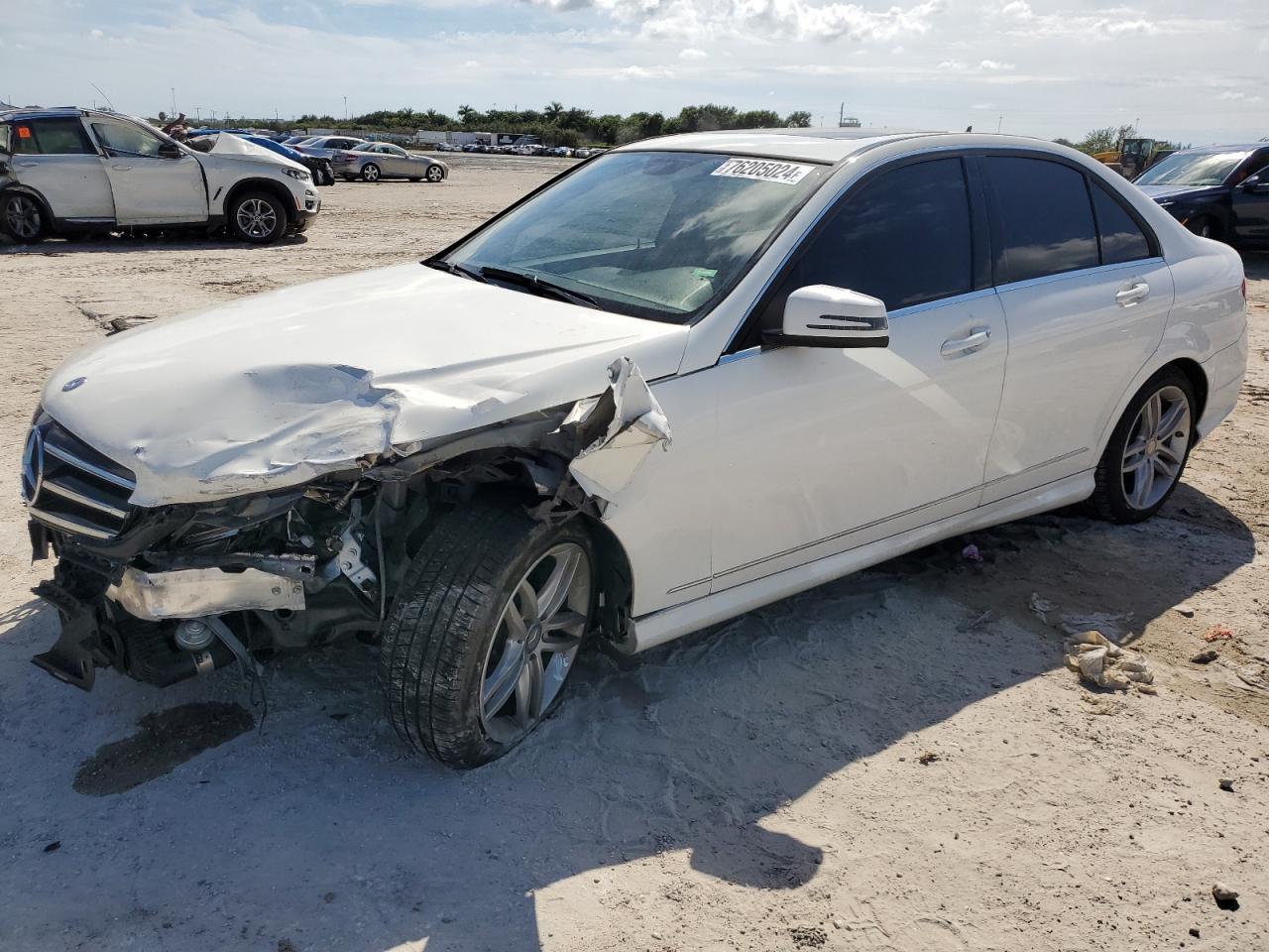 2014 Mercedes-Benz C-klasse VIN WDDGF4HB1ER316641
