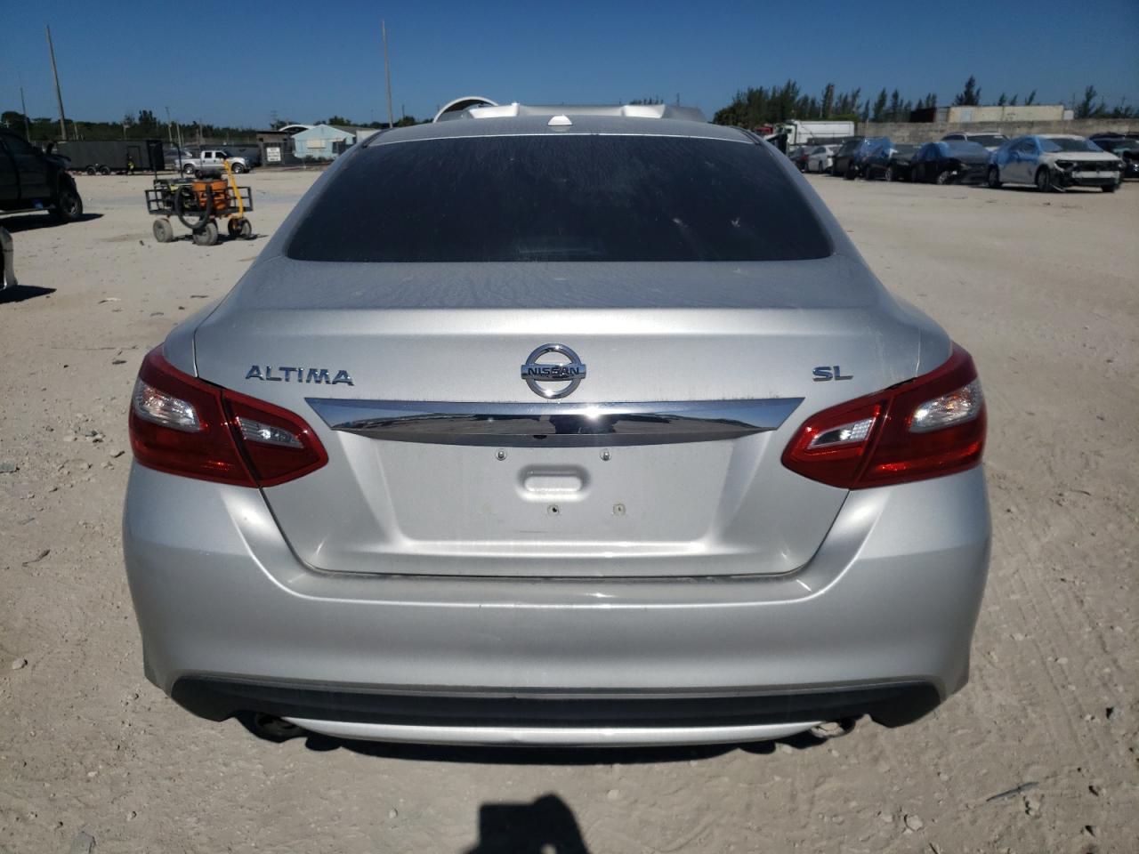 2018 Nissan Altima VIN 1N4AL3AP8JC163946 Copart auction photo, front end / side damage thumbnail 6