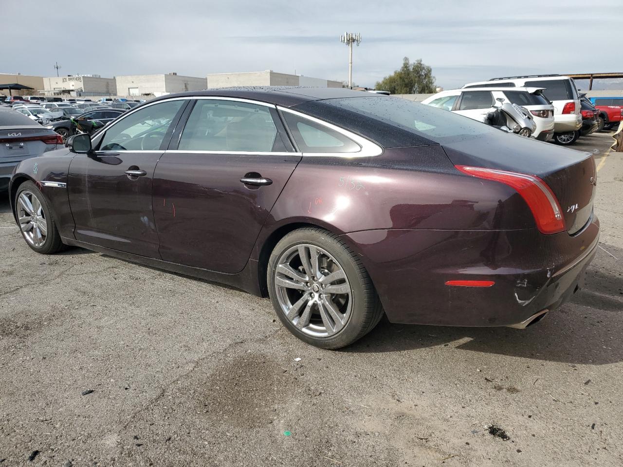 2011 Jaguar XJ VIN SAJWA2GBXBLV05783 Copart auction photo, front end damage thumbnail 2