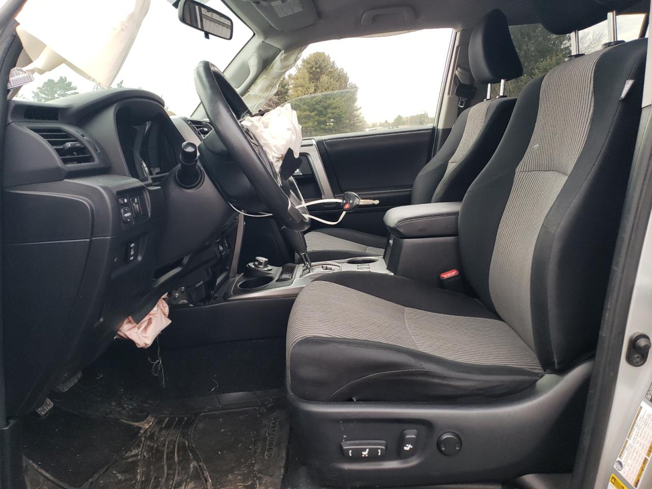 2015 Toyota 4Runner VIN JTEBU5JRXF5246195 Copart auction photo, front end / minor dent/scratches damage thumbnail 7