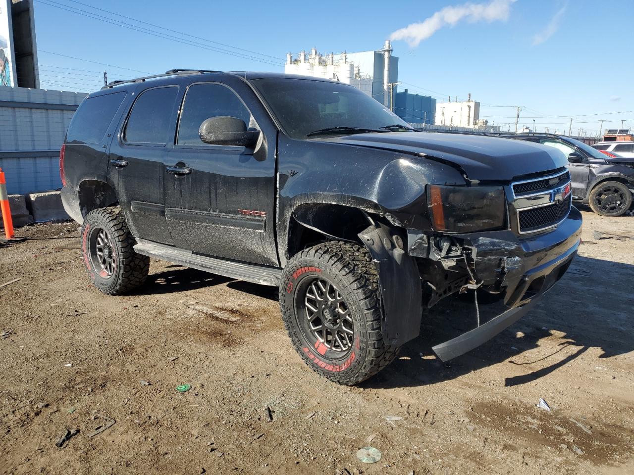2011 Chevrolet Tahoe VIN 1GNSKBE02BR303570 Copart auction photo, front end damage thumbnail 4