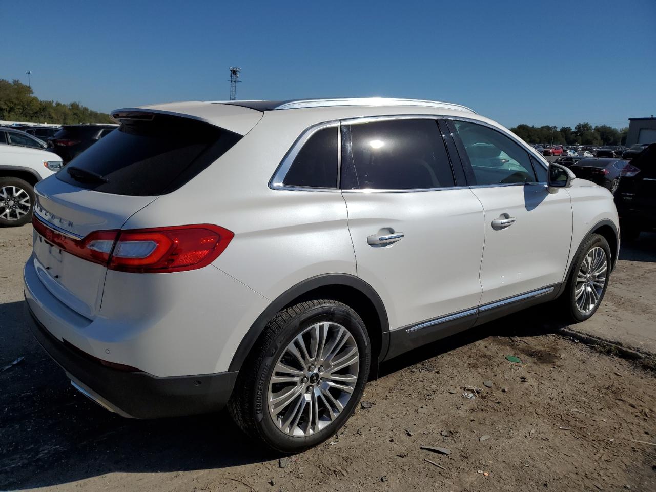 2018 Lincoln MKX VIN 2LMPJ6LRXJBL42922 Copart auction photo, front end / minor dent/scratches damage thumbnail 3
