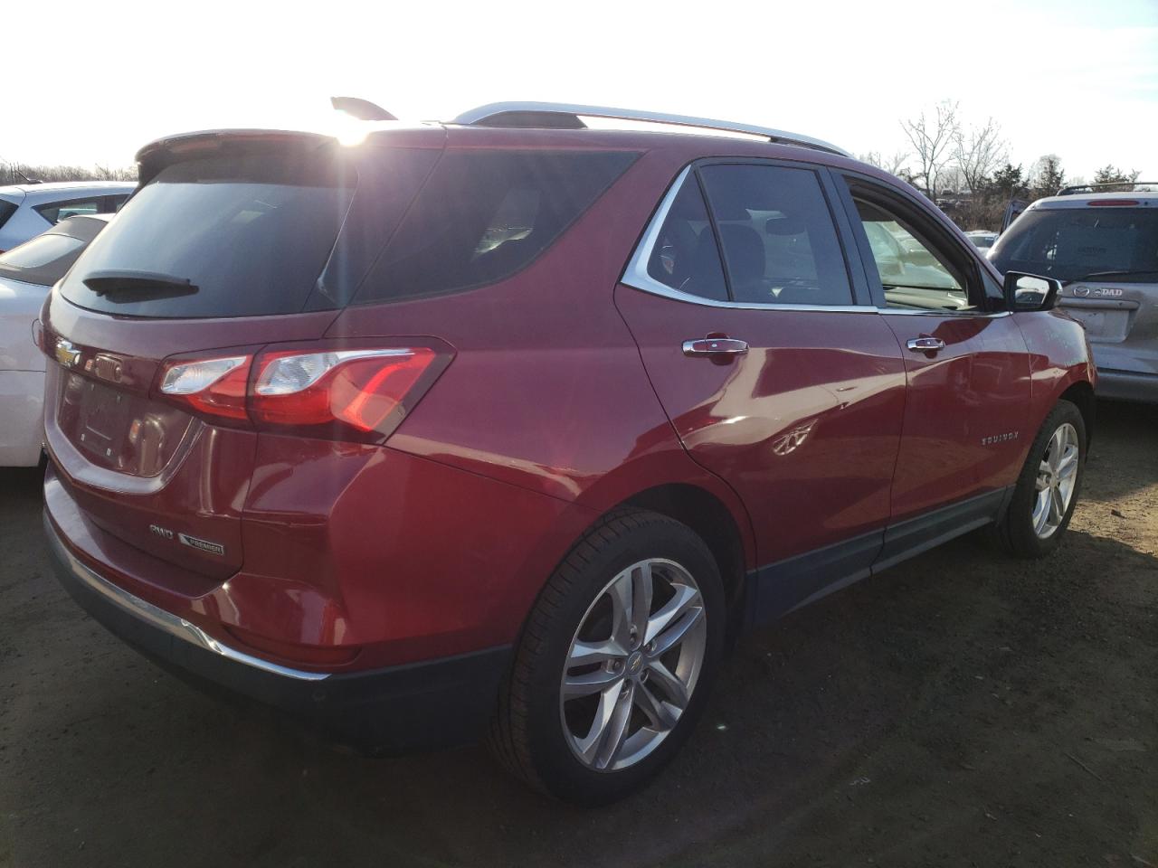 2018 Chevrolet Equinox VIN 2GNAXVEV9J6109560 Copart auction photo, front end / minor dent/scratches damage thumbnail 3