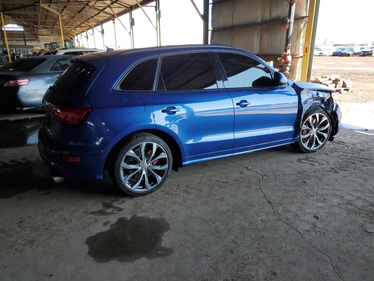 2016 Audi SQ5 VIN WA1VCBFP9GA014751 Copart auction photo, front end / minor dent/scratches damage thumbnail 3