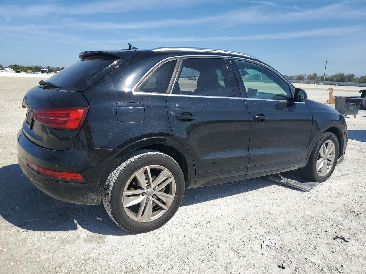 2017 Audi Q3 VIN WA1HCCFS1HR007691 Copart auction photo, front end damage thumbnail 3