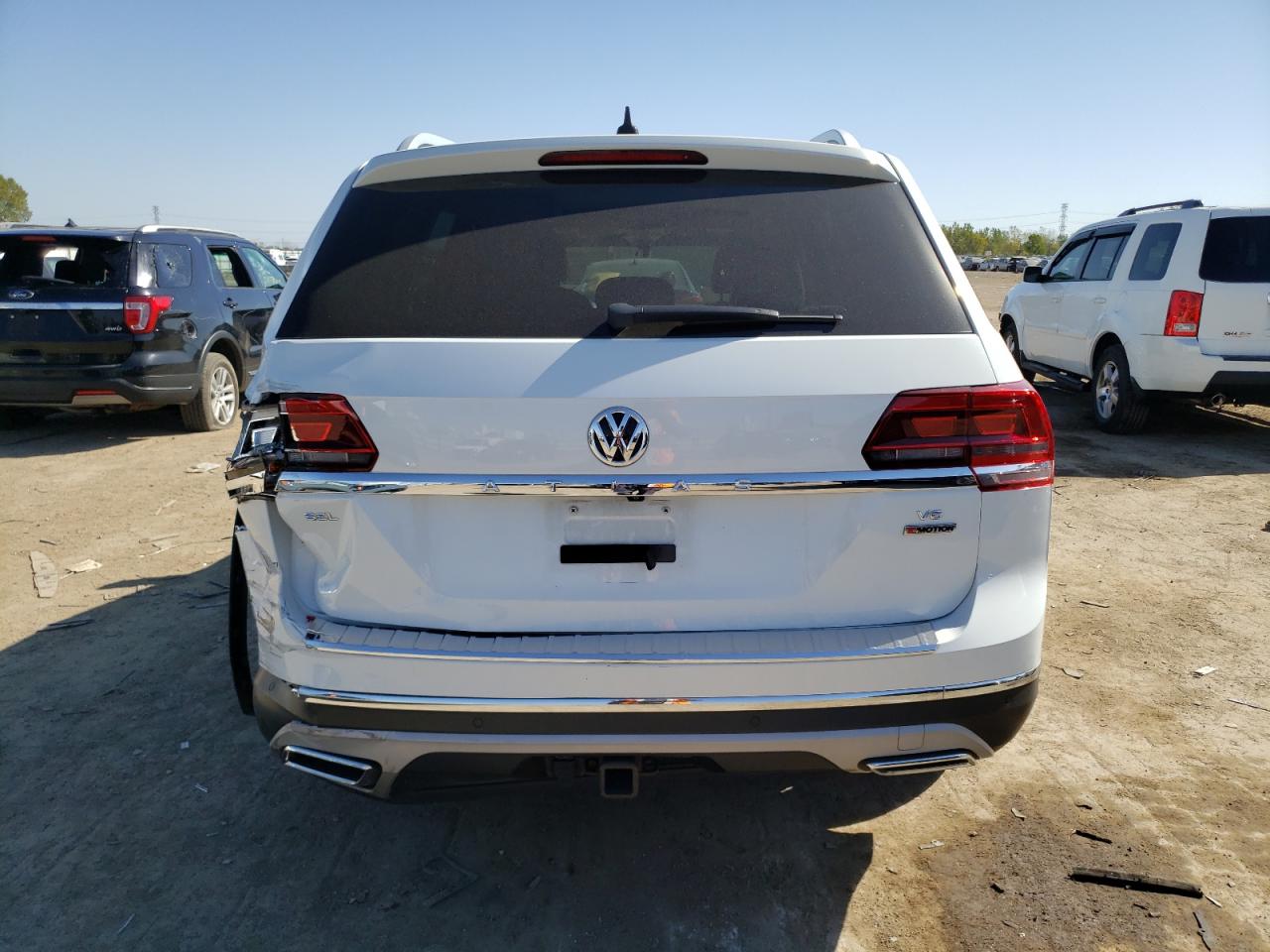 2018 Volkswagen Atlas VIN 1V2MR2CA1JC554931 Copart auction photo, rear end damage thumbnail 6