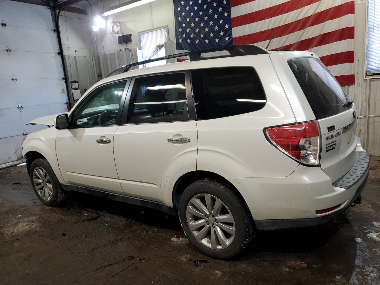 2013 Subaru Forester VIN JF2SHADC9DH441940 Copart auction photo, front end / minor dent/scratches damage thumbnail 2