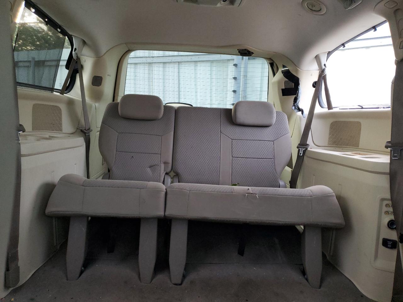 2010 Chrysler Town & Country VIN 2A4RR5D10AR351943 Copart auction photo, rear end damage thumbnail 10