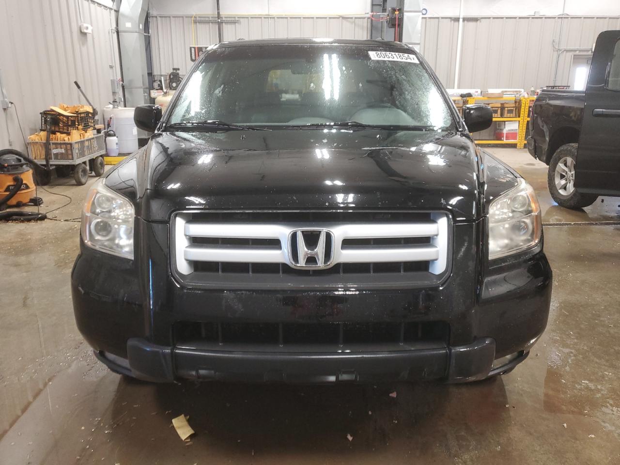 2008 Honda Pilot VIN 5FNYF18528B017161 Copart auction photo, hail damage thumbnail 4