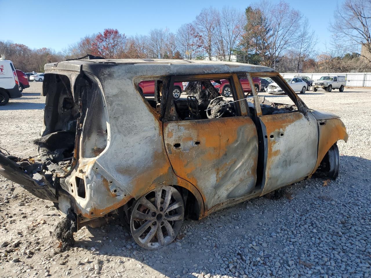 2018 KIA Soul VIN KNDJP3A54J7507536 Copart auction photo, burn damage thumbnail 3