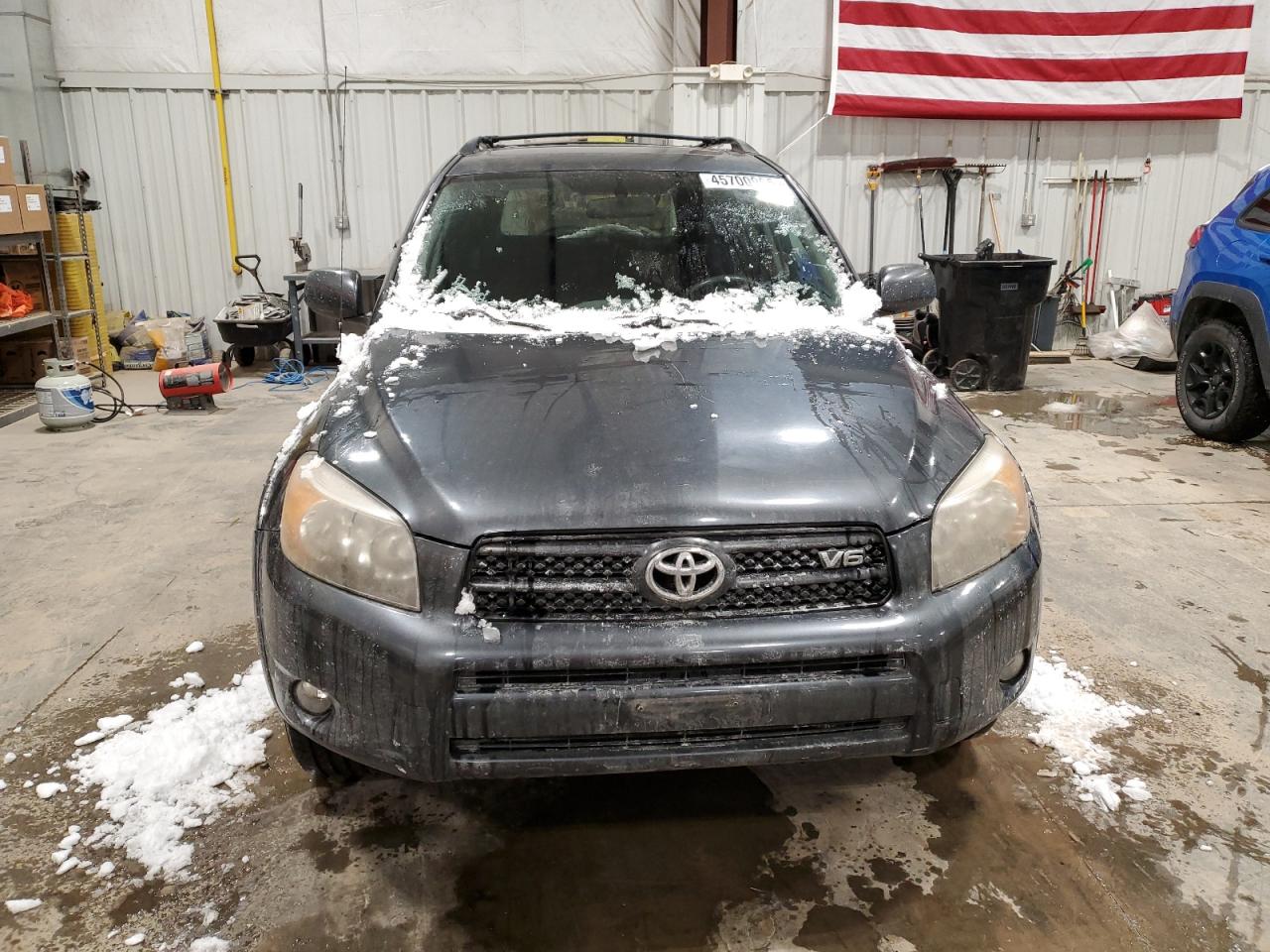 2006 Toyota RAV 4 VIN JTMZK32V066000503 Copart auction photo, minor dent/scratches damage thumbnail 5