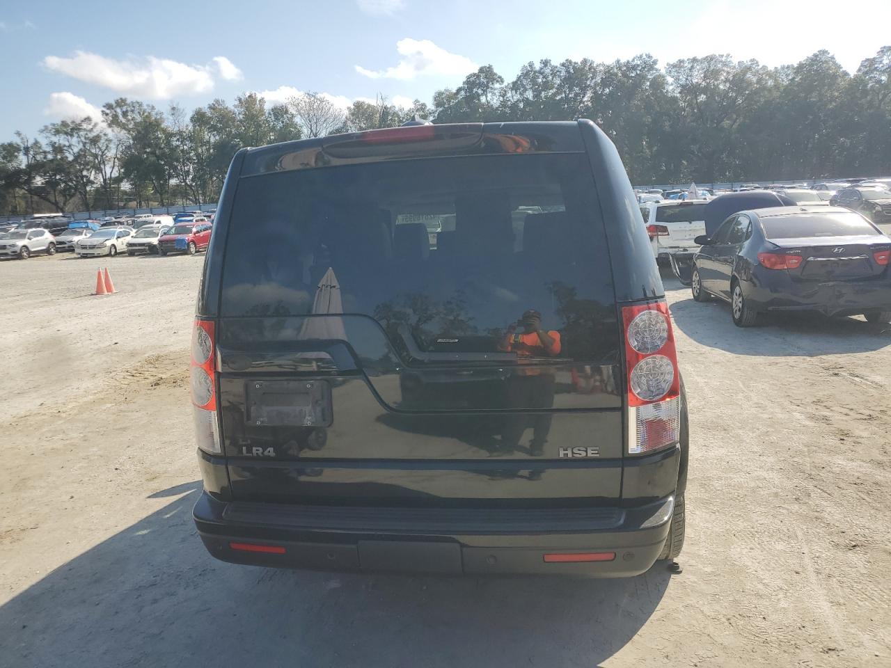 2011 Land Rover LR4 VIN SALAG2D46BA571488 Copart auction photo, water/flood damage thumbnail 6