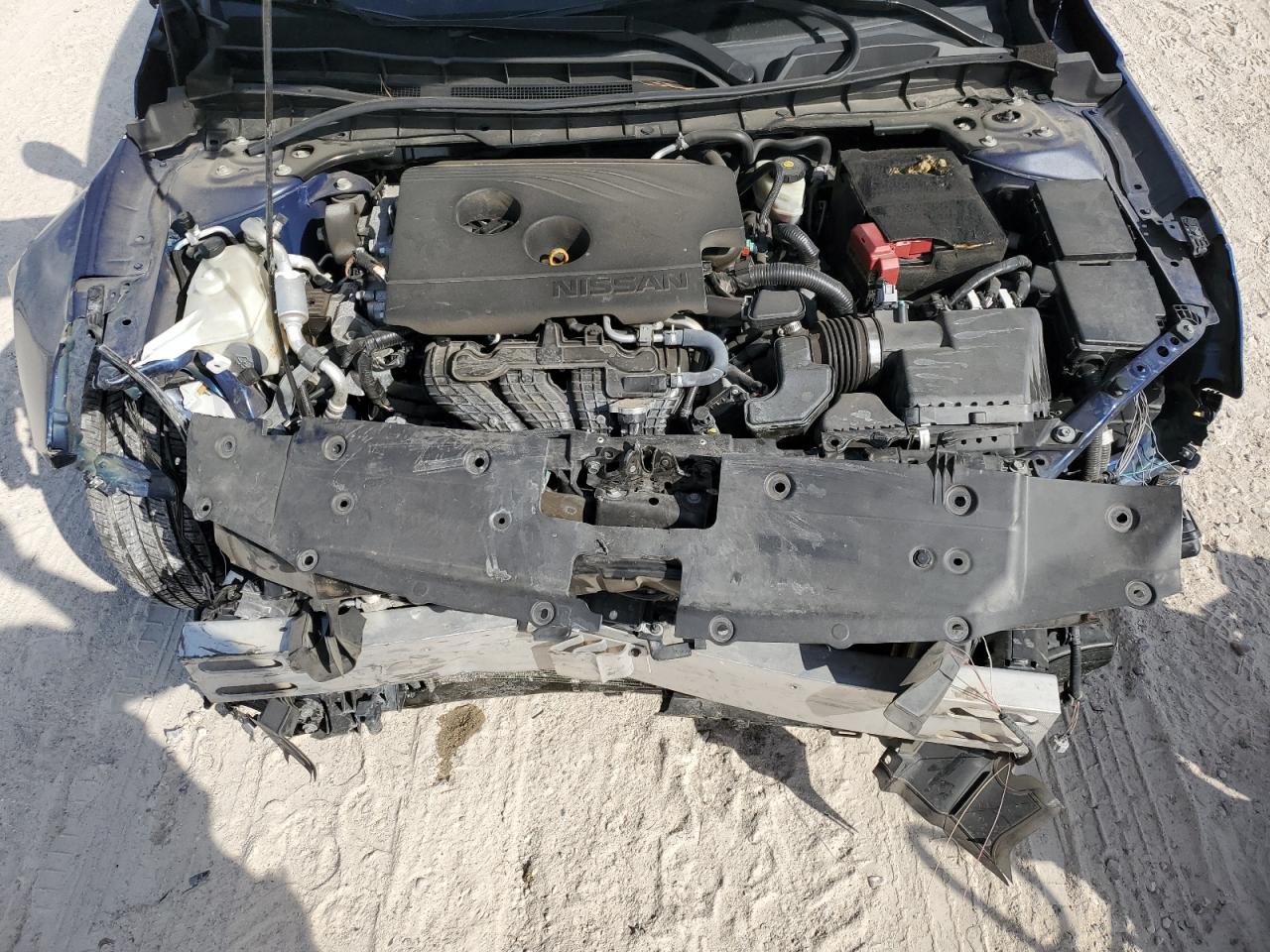 2020 Nissan Altima VIN 1N4BL4BV5LN304972 Copart auction photo, front end / side damage thumbnail 11
