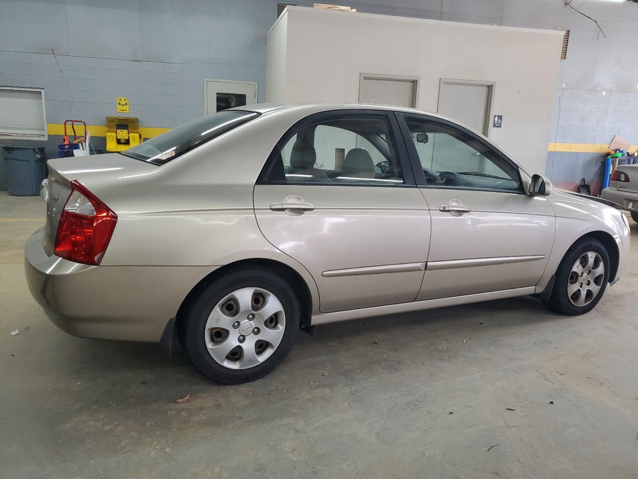 2006 KIA Spectra VIN KNAFE121365299158 Copart auction photo, front end damage thumbnail 3