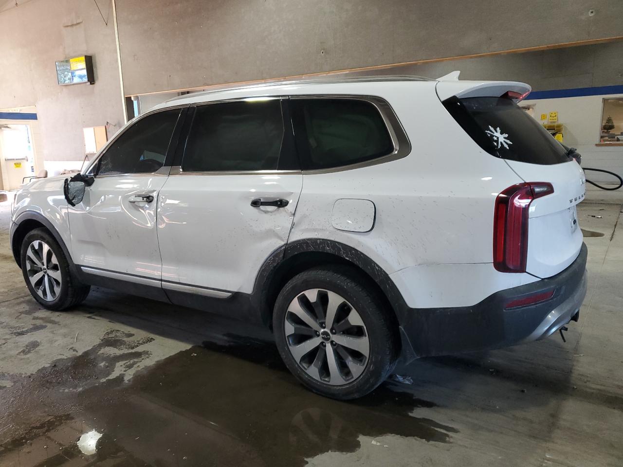 2022 KIA Telluride VIN 5XYP34HCXNG212918 Copart auction photo, rollover damage thumbnail 2