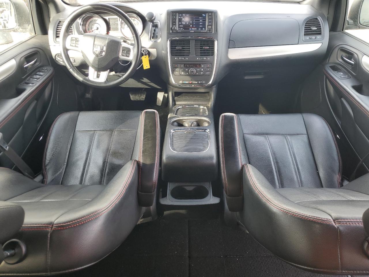 2019 Dodge Caravan VIN 2C4RDGEG5KR621818 Copart auction photo, front end / side damage thumbnail 8