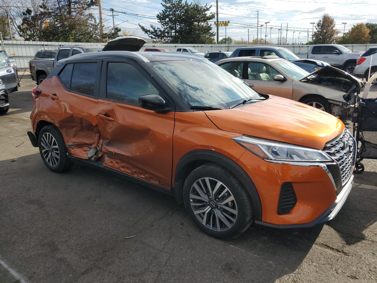 2022 Nissan Kicks VIN 3N1CP5CV8NL482730 Copart auction photo, side damage thumbnail 4