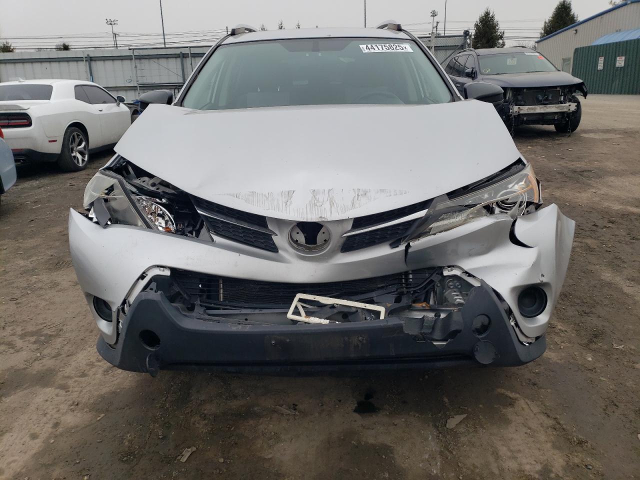 2015 Toyota RAV 4 VIN JTMBFREV5FJ046748 Copart auction photo, front end / minor dent/scratches damage thumbnail 5