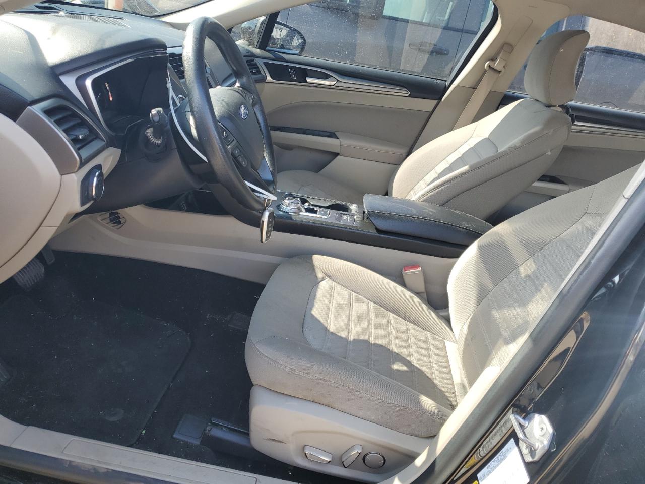 2019 Ford Fusion VIN 3FA6P0LU4KR263749 Copart auction photo, minor dent/scratches damage thumbnail 7