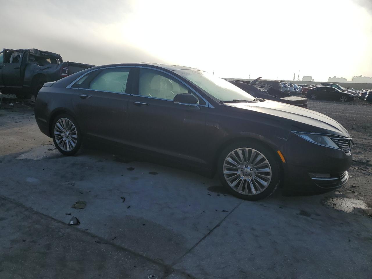2013 Lincoln MKZ VIN 3LN6L2GK6DR818645 Copart auction photo, front end damage thumbnail 4