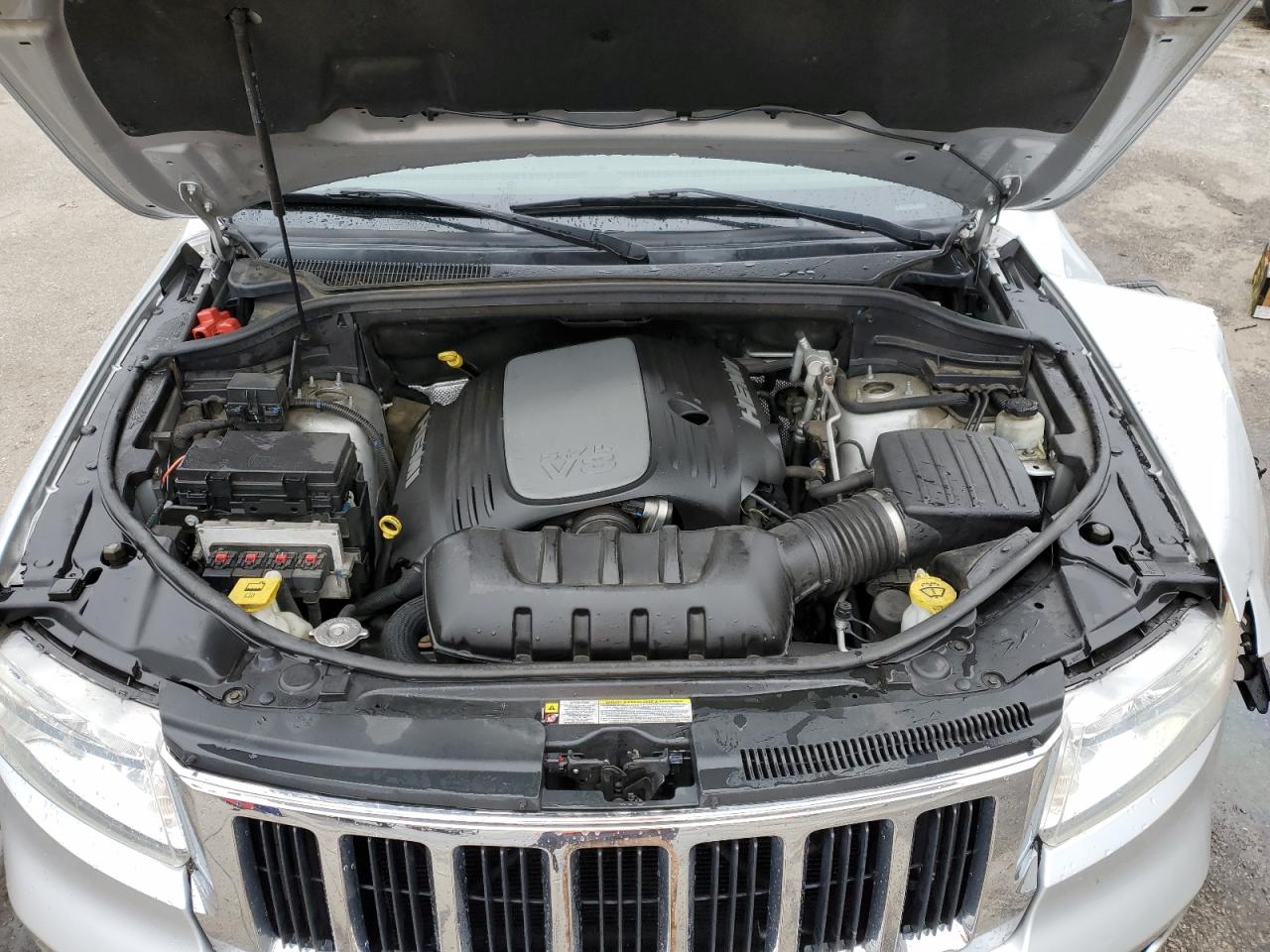 2011 Jeep Grand Cherokee VIN 1J4RS4GT9BC507225 Copart auction photo, front end damage thumbnail 12