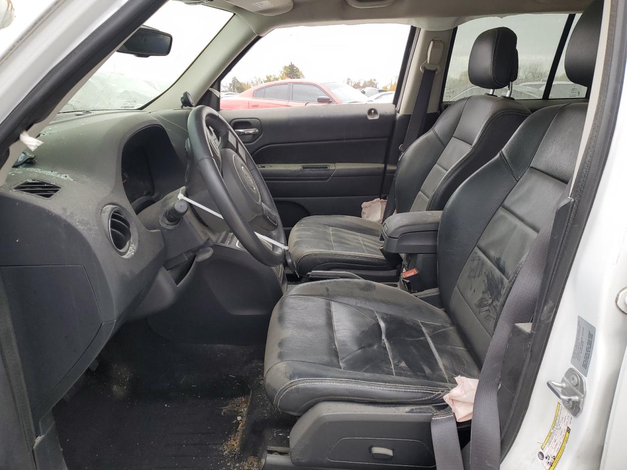 2017 Jeep Liberty (Patriot) VIN 1C4NJPFA8HD211883 Copart auction photo, front end / side damage thumbnail 7